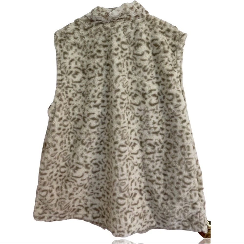 Vest - Picture 4 of 6